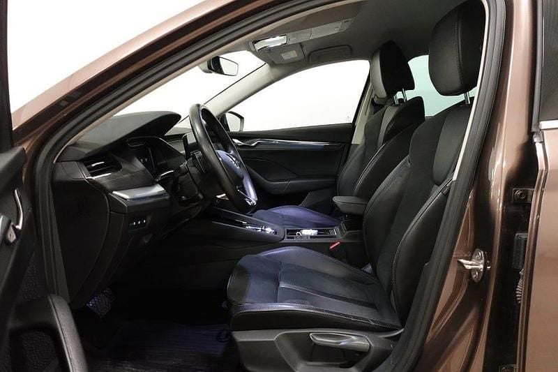 Begagnad Skoda Octavia Style 204 HK (150 kW) 2021 Brun Kombi