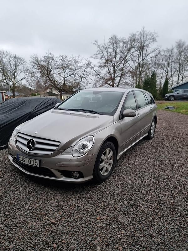 Begagnad Mercedes R280 AMG 190 HK (139 kW) 2008 Minibuss