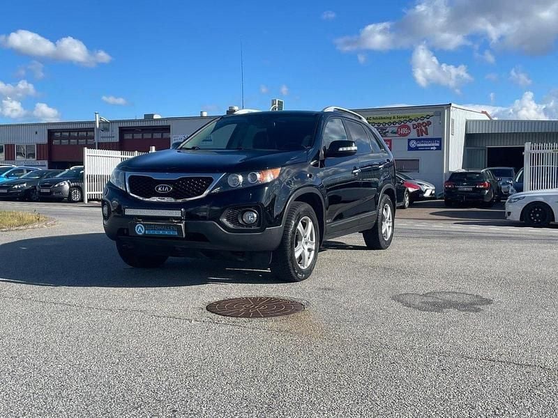 Svart Begagnad 2010 Kia Sorento 3 SUV | 99 200 kr (Marknadspris) - Bild 1/4