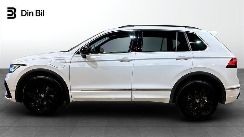 Begagnad VW Tiguan R-line 150 HK (110 kW) 2022 Pure white SUV