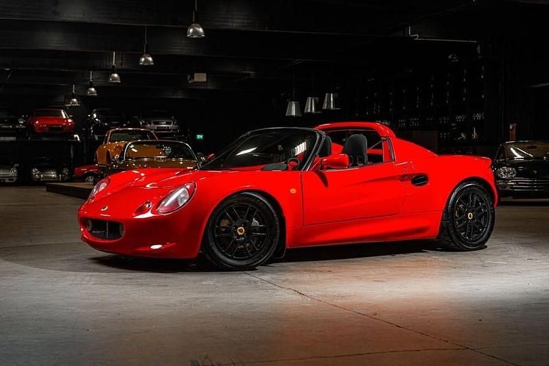 Begagnad Lotus Elise 136 HK (100 kW) 1998 Röd Cab