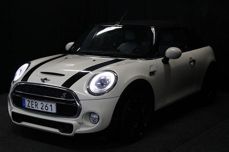 Begagnad Mini Cooper S Cabriolet 192 HK (141 kW) 2018 Vit Cab