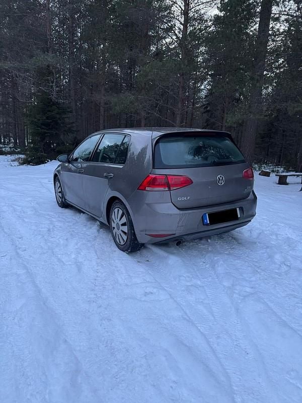 Begagnad VW Golf VII 110 HK (80 kW) 2015