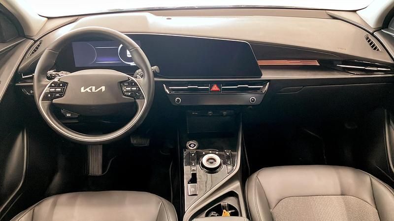 Begagnad Kia e-Niro 150 kW (204 HK) 2022 Grön (green) SUV