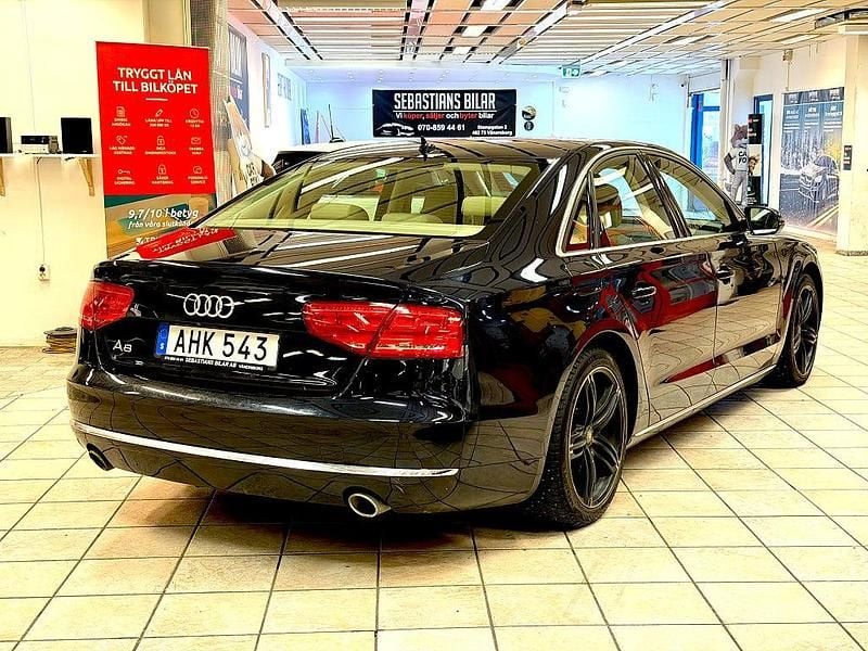 Begagnad Audi A8 351 HK (258 kW) 2012 Blå Sedan