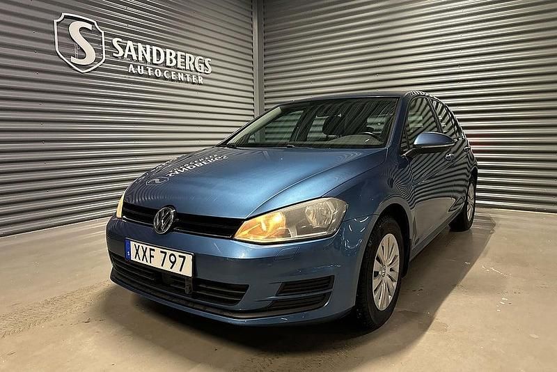 Begagnad VW Golf VII 105 HK (77 kW) 2014 Blå Halvkombi