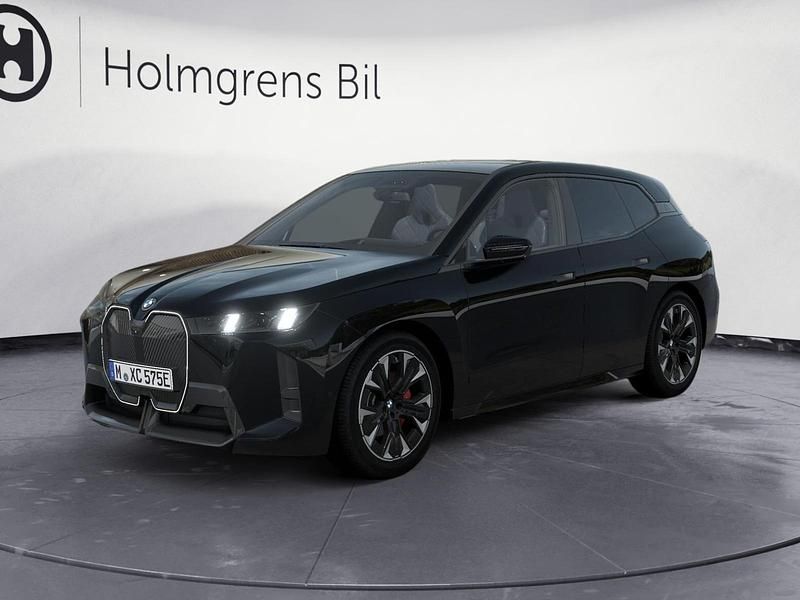 Svart Begagnad 2025 BMW iX Comfort Edition SUV | 1 049 900 kr - Bild 1/4