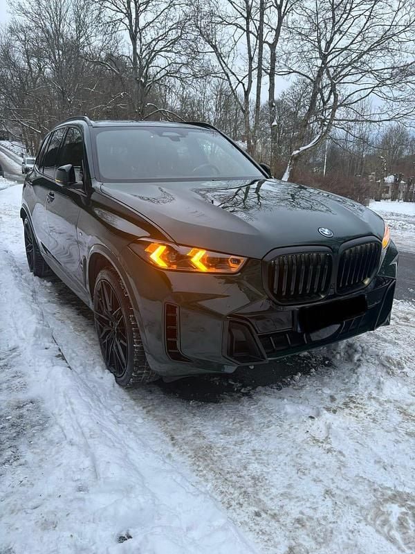 Begagnad BMW X5 490 HK (360 kW) 2024 British racing green SUV