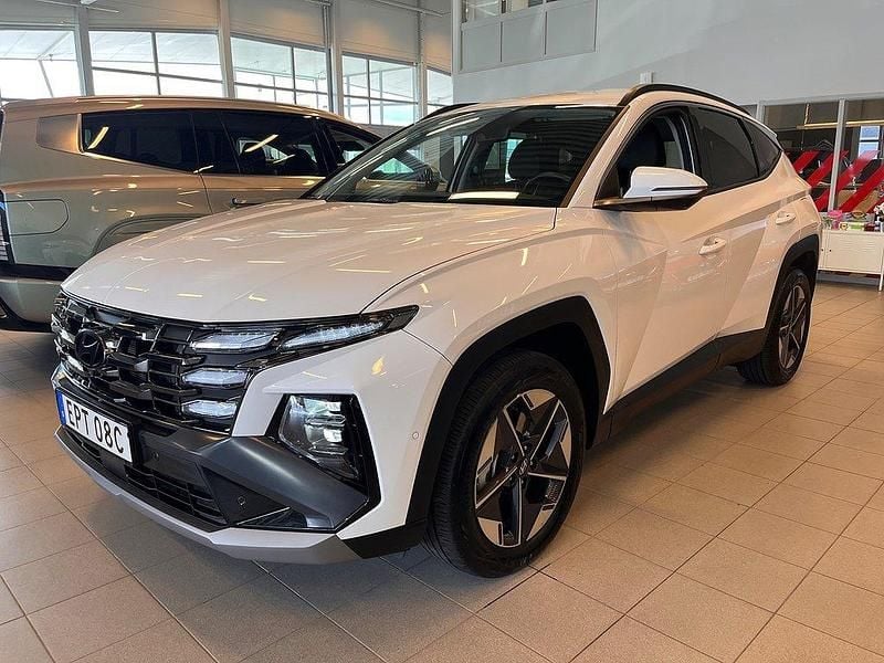 Vit Begagnad 2024 Hyundai Tucson Advanced SUV | 478 000 kr - Bild 1/4