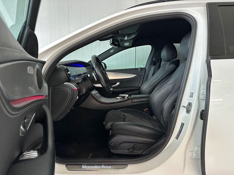 Begagnad Mercedes E220 AMG line 195 HK (143 kW) 2019 Vit Kombi
