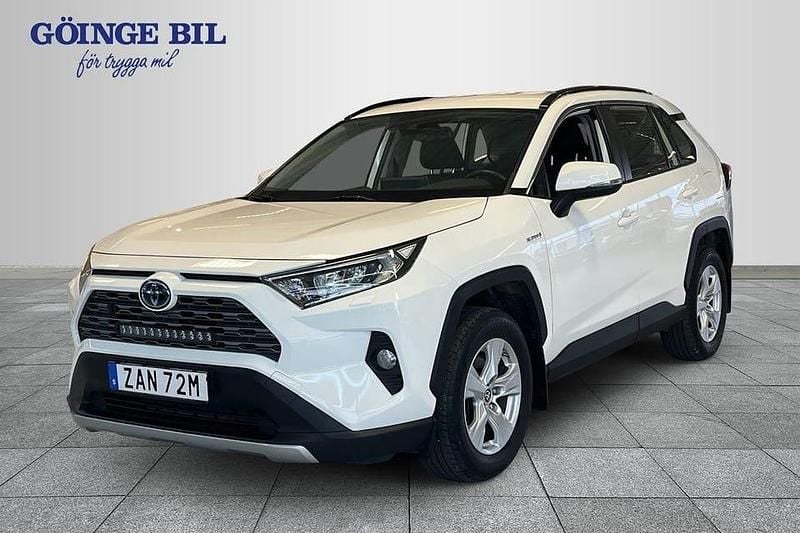 Vit Begagnad 2021 Toyota RAV4 Hybrid SUV | 339 000 kr (Marknadspris) - Bild 1/2