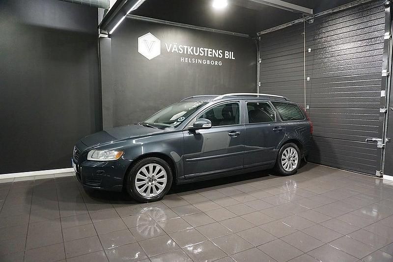 Begagnad Volvo V50 125 HK (91 kW) 2009 Grå Kombi