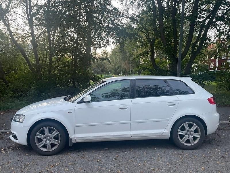 Begagnad Audi A3 140 HK (102 kW) 2012 Halvkombi