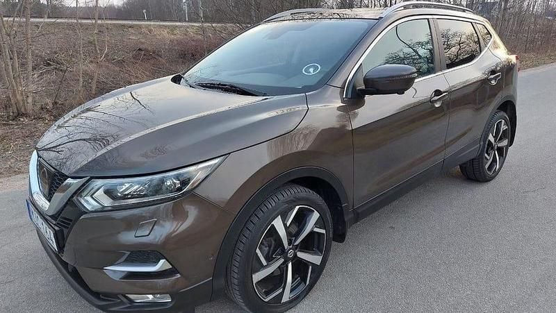 Begagnad Nissan Qashqai 116 HK (85 kW) 2017 Brun SUV
