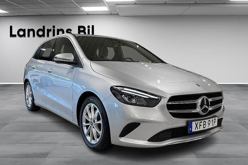 Begagnad Mercedes B200 Progressive 150 HK (110 kW) 2019 Silver Minibuss