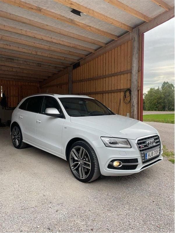 Vit Begagnad 2014 Audi SQ5 SUV | 220 000 kr (Marknadspris) - Bild 1/4