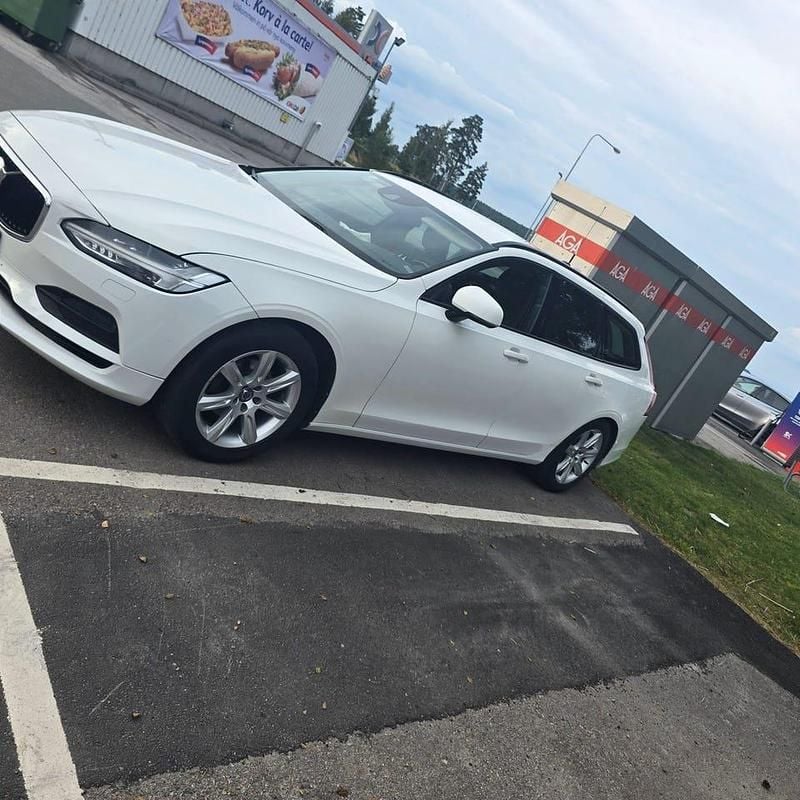Begagnad Volvo V90 150 HK (110 kW) 2018 Kombi