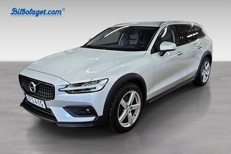 Begagnad Volvo V60 CC SE 203 HK (149 kW) 2020 Vit Kombi