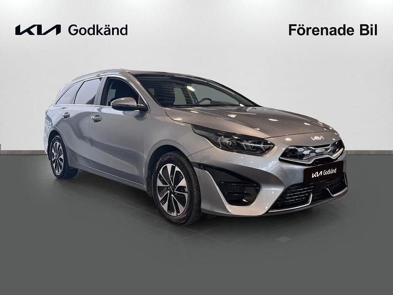 Begagnad Kia Ceed Sportswagon 141 HK (103 kW) 2023 Lunar silver Kombi