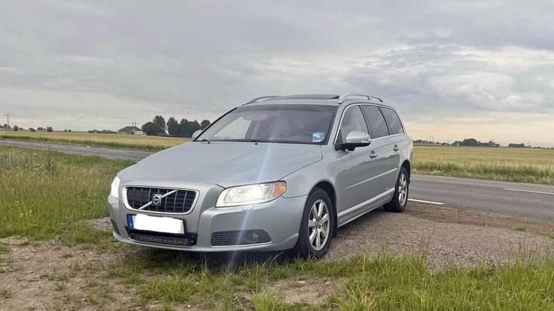 Blå Begagnad 2008 Volvo V70 Summum Kombi | 54 000 kr (Superpris) - Bild 1/4