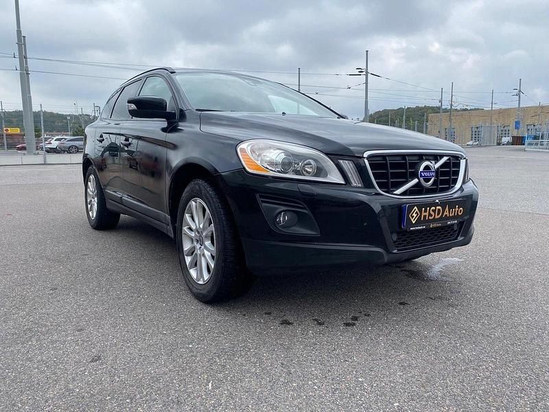 Svart Begagnad 2009 Volvo XC60 Kinetic SUV | 85 500 kr (Marknadspris) - Bild 1/4