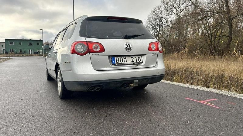 Silver Begagnad 2008 VW Passat Kombi | 19 900 kr (Marknadspris) - Bild 1/4