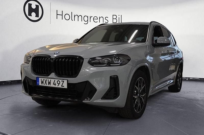 Grå Begagnad 2022 BMW X3 M Sport SUV | 489 000 kr (Lite dyr) - Bild 1/4