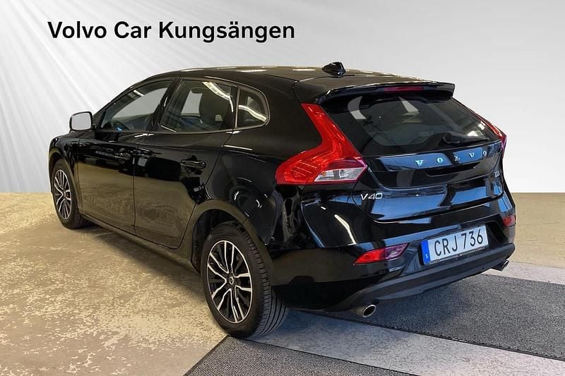 Begagnad Volvo V40 Business Edition 151 HK (111 kW) 2018 Svart Halvkombi