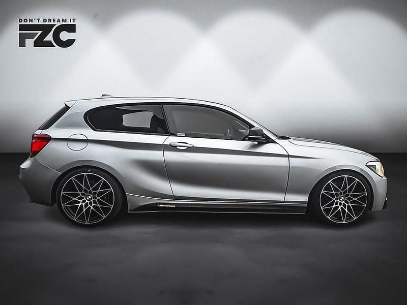 Begagnad BMW M135 320 HK (235 kW) 2013 Silver Halvkombi