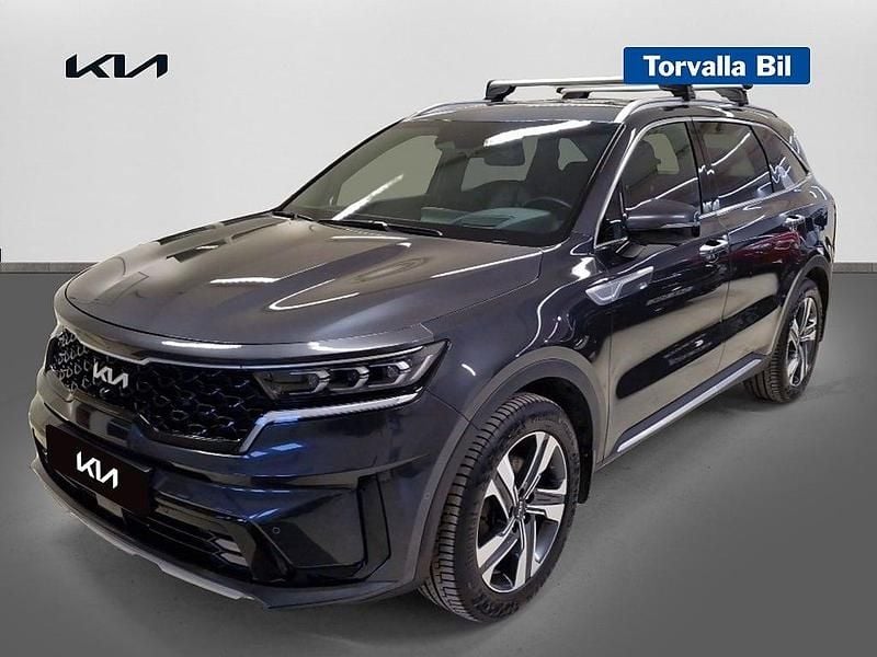Grå Begagnad 2023 Kia Sorento Advance SUV | 449 900 kr (Marknadspris) - Bild 1/3