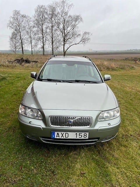 Ljusgrön Begagnad 2008 Volvo V70 Standard Kombi | 44 000 kr (Superpris) - Bild 1/4