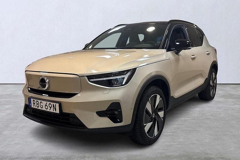 Ljusbrun Begagnad 2024 Volvo EX40 Performance SUV | 559 900 kr - Bild 1/4