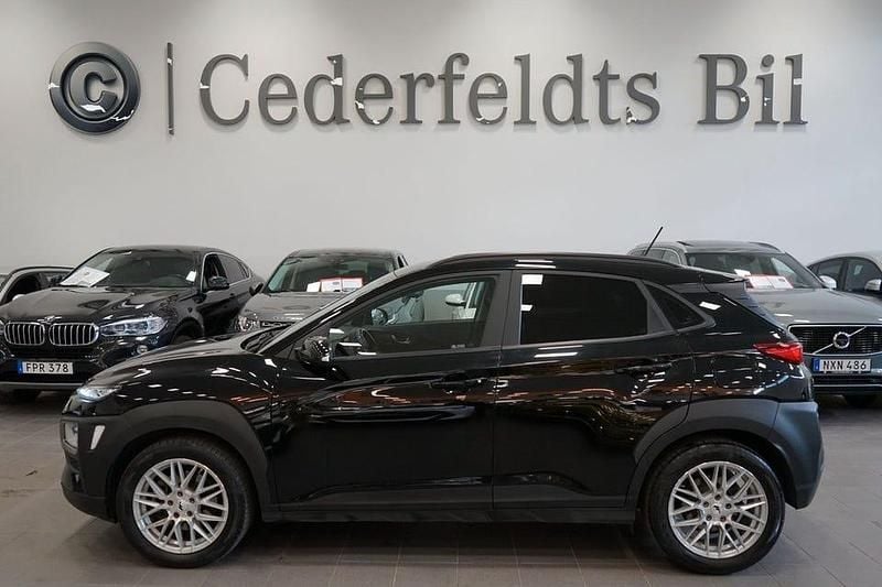 Svart Begagnad 2020 Hyundai Kona Trend SUV | 179 900 kr (Marknadspris) - Bild 1/4