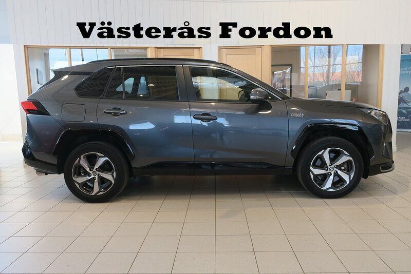 Mörkgrå Begagnad 2020 Toyota RAV4 Hybrid Edition SUV | 379 900 kr (Lite dyr) - Bild 1/4