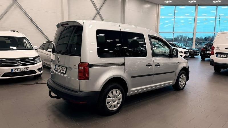 Begagnad VW Caddy Life 75 HK (55 kW) 2017 Grå (gråmetallic) Minibuss