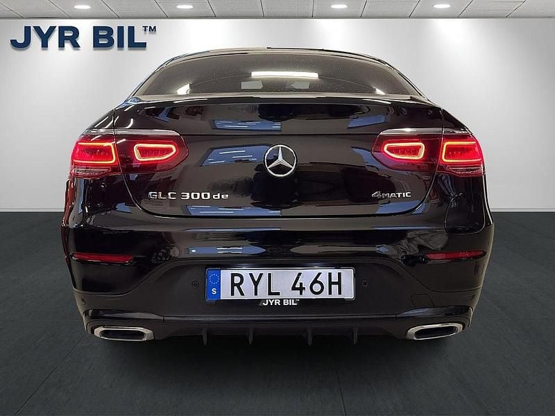 Begagnad Mercedes GLC300e AMG line 306 HK (225 kW) 2021 Svart Sportkupé