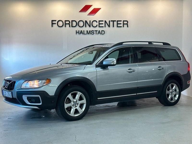 Silver Begagnad 2010 Volvo XC70 Summum SUV | 128 900 kr (Marknadspris) - Bild 1/4
