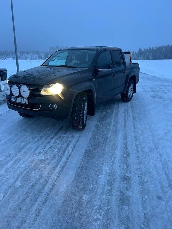 Begagnad 2011 VW Amarok Pickup | 120 000 kr - Bild 1/4