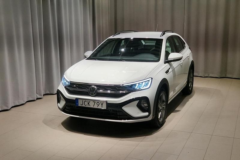 Vit Begagnad 2024 VW Taigo SUV | 249 900 kr (Marknadspris) - Bild 1/4