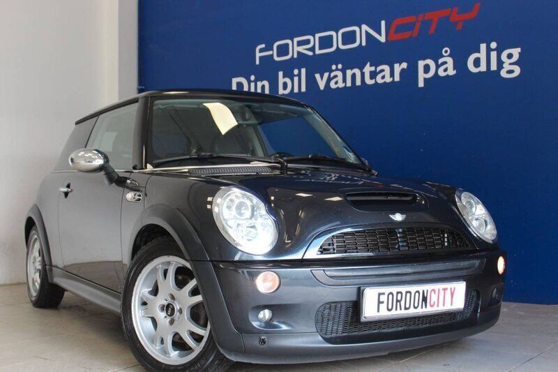 Begagnad Mini Cooper S 170 HK (125 kW) 2006 Svart Halvkombi