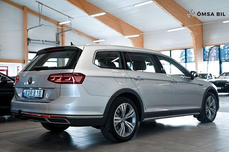 Begagnad VW Passat Alltrack Executive 200 HK (147 kW) 2020 Silver Kombi
