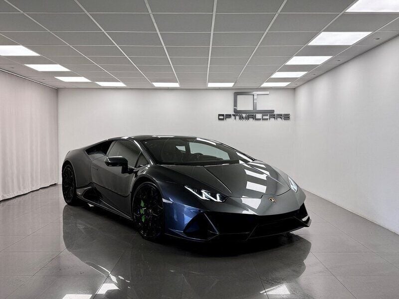 Grå Begagnad 2020 Lamborghini Huracán Sportkupé | 2 995 000 kr - Bild 1/4