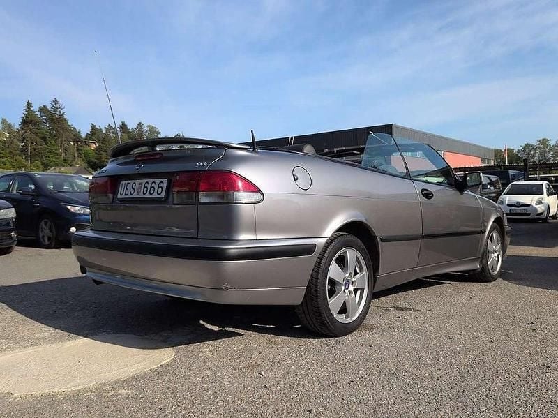 Begagnad Saab 9-3 Cabriolet 205 HK (150 kW) 2003 Ljusgrå Cab