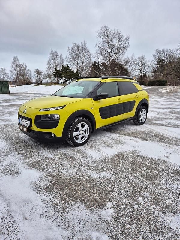Begagnad 2014 Citroën C4 Cactus Halvkombi | 93 000 kr (Marknadspris) - Bild 1/4