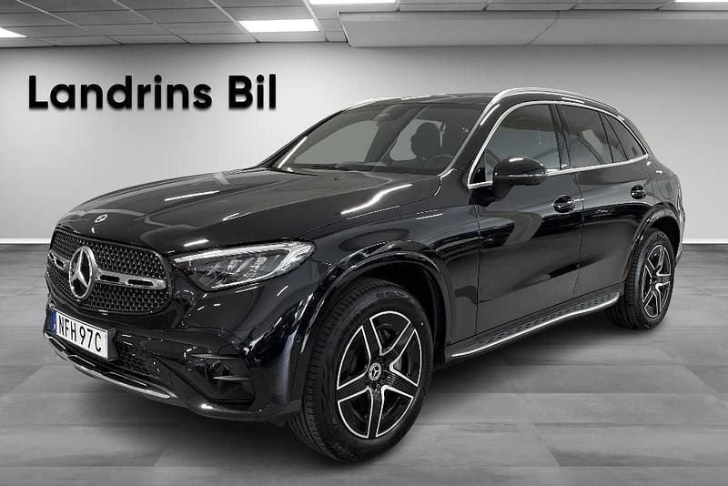 Svart Begagnad 2024 Mercedes GLC300e AMG line SUV | 749 900 kr (Lite dyr) - Bild 1/4