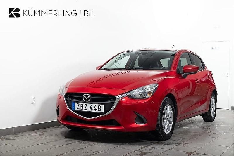 Röd Begagnad 2017 Mazda 2 Vision Halvkombi | 129 900 kr (Bra pris) - Bild 1/4