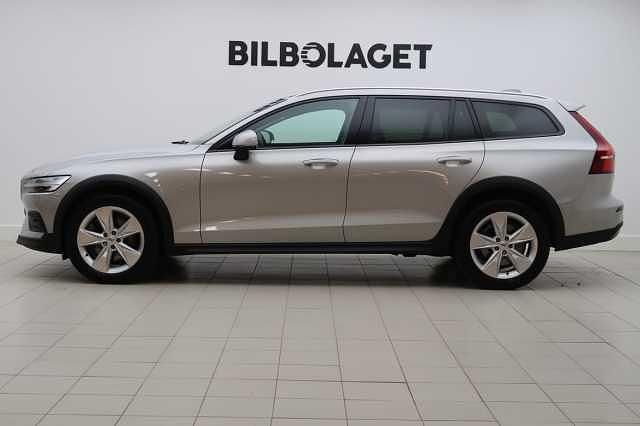 Begagnad Volvo V60 CC 197 HK (144 kW) 2024 Kombi