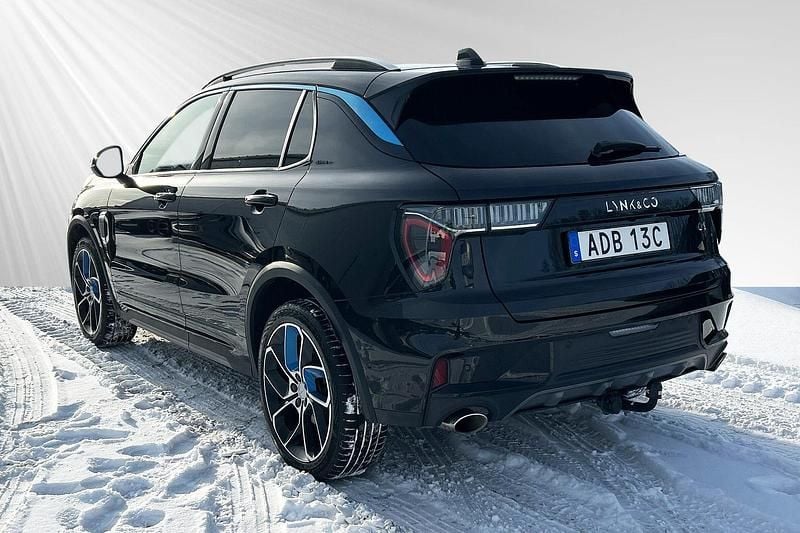 Begagnad Lynk & Co 01 264 HK (194 kW) 2021 Svart SUV