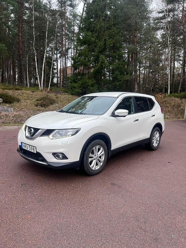 Begagnad 2015 Nissan X-Trail 360º SUV | 125 000 kr (Marknadspris) - Bild 1/4