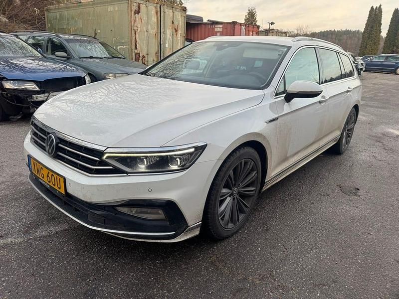 Begagnad 2022 VW Passat Kombi | 179 900 kr (Superpris) - Bild 1/4